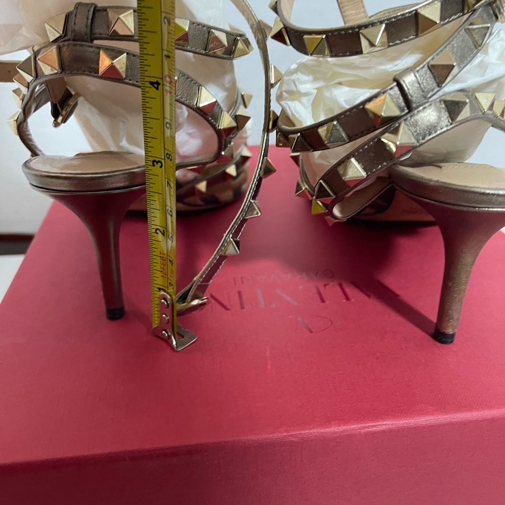 39 Valentino - Picture 3 of 6